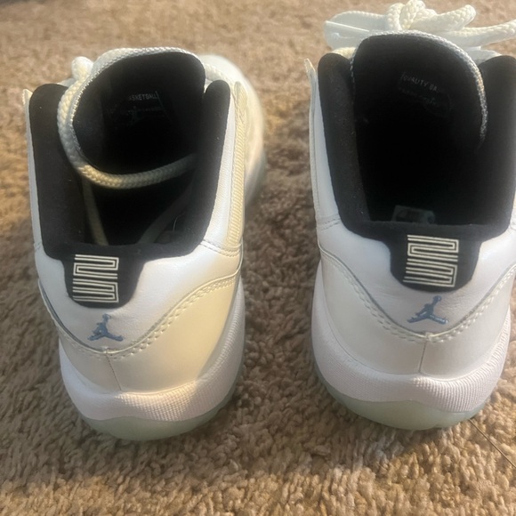 jordan 11 retro low legend blue size 3.5 youth - Picture 2 of 15